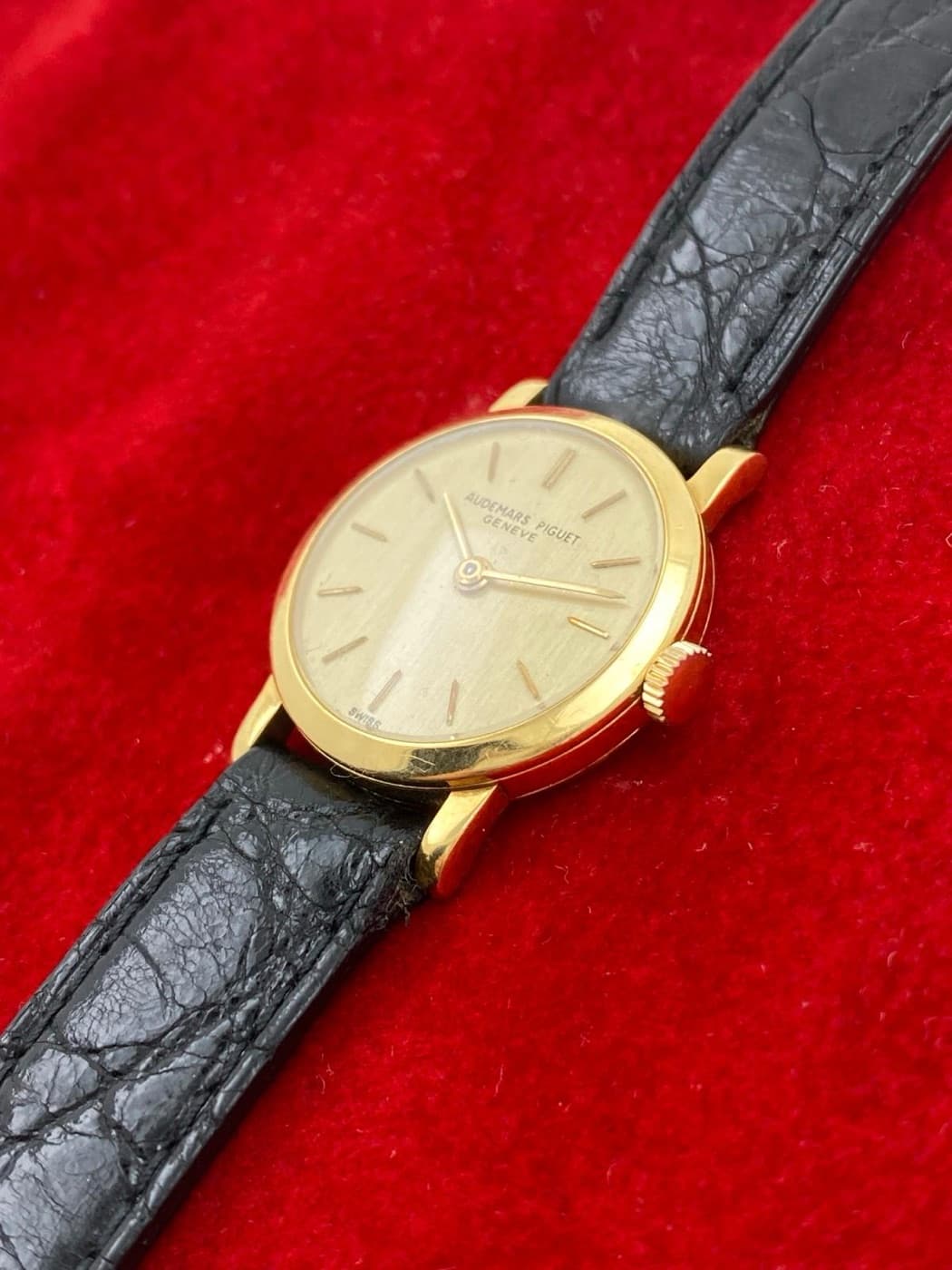 Audemars Piguet Vintage Damenuhr (Gelbgold) – Ansicht 5
