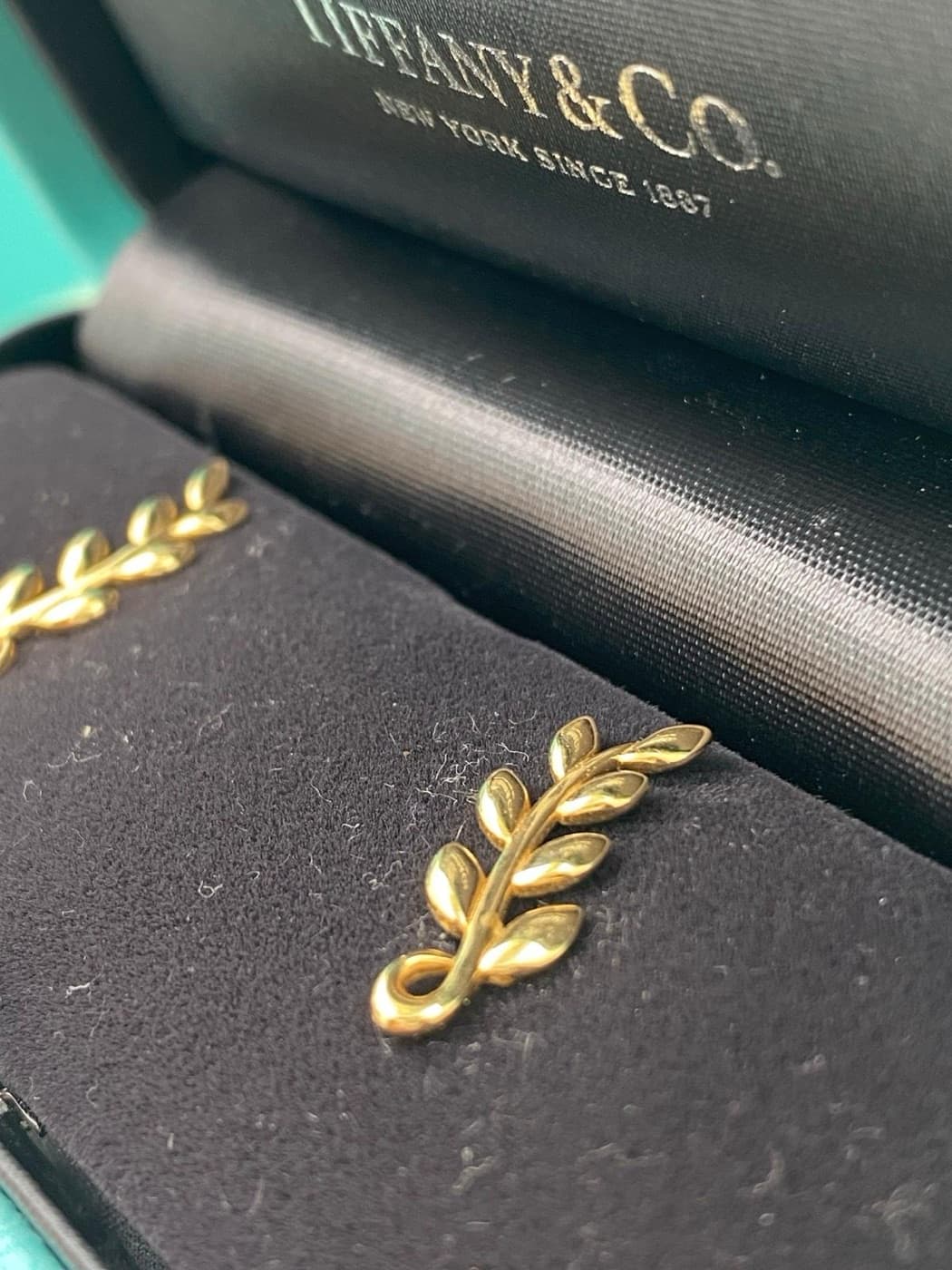 Tiffany & Co. Paloma Picasso Olive Leaf Ohrstecker – Ansicht 2